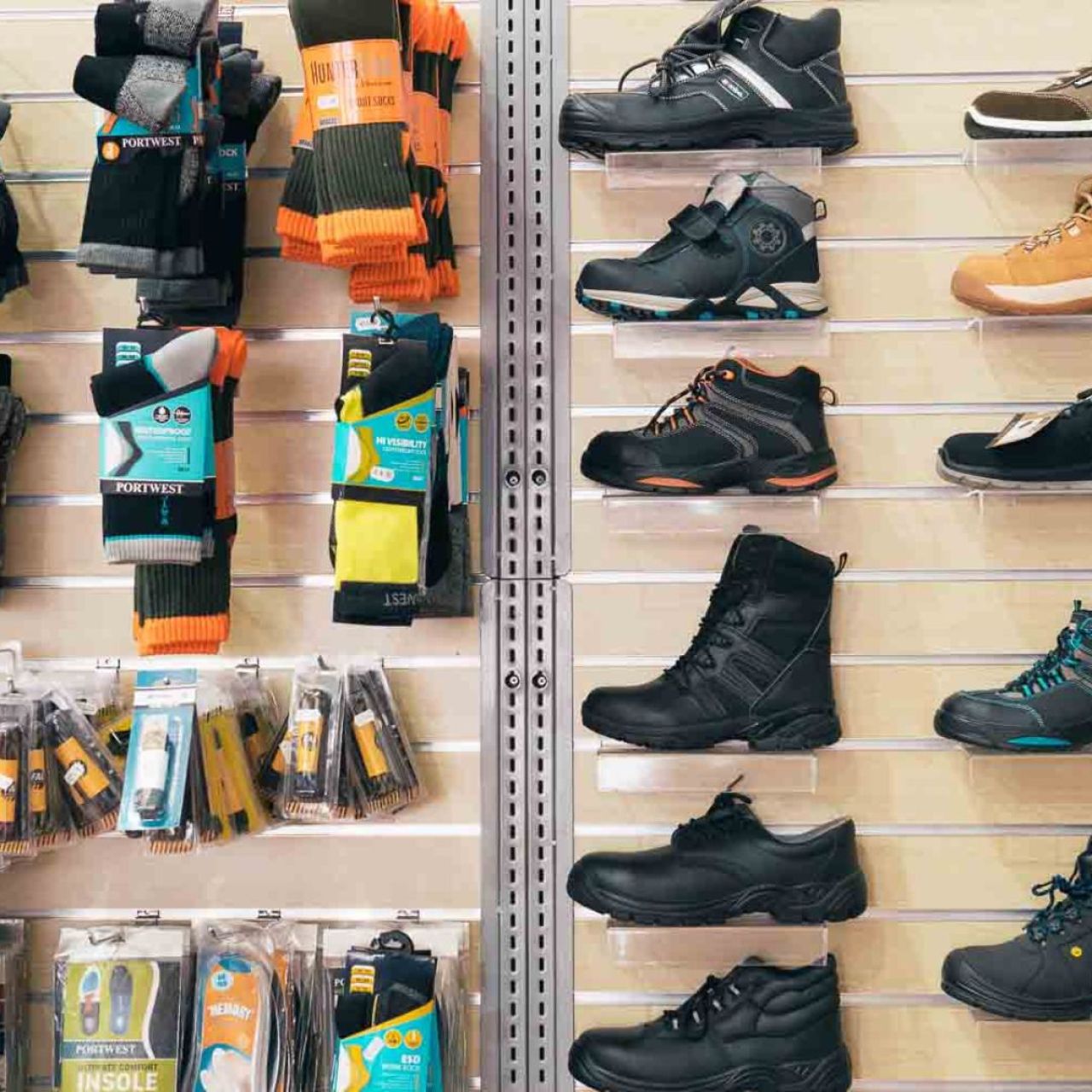 Equipos de protección individual MB4 Vestimos Soluciones Ropa Laboral en Valladolid